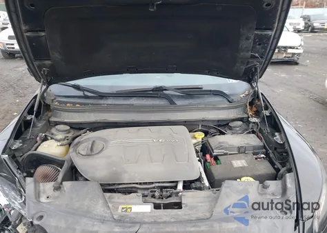 2017 Jeep Cherokee Latitude 4X4 из США, поврежденный, VIN 1C4PJMCS0HW567897